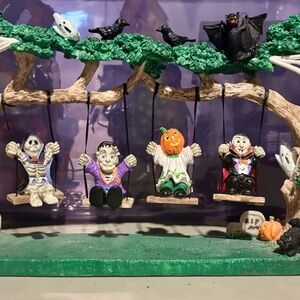 Halloween Figurine Set with Swinging Characters